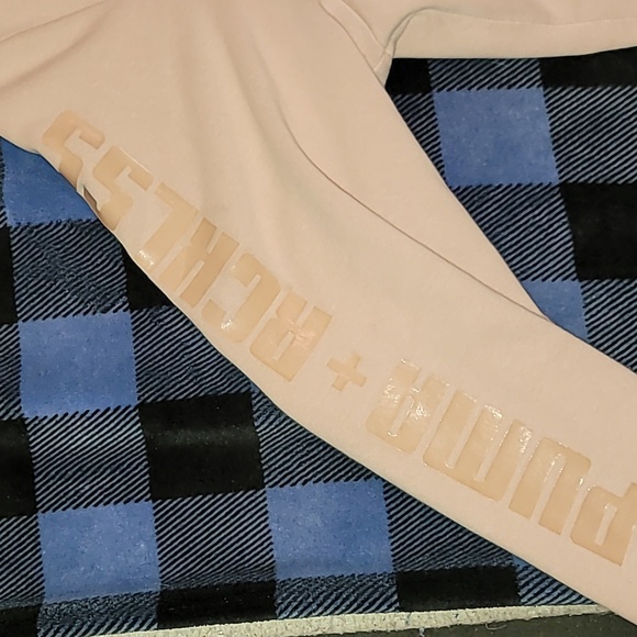 Puma+RCKLSS. Streetwear hoodie. Women's size Large. Like-new. - Picture 5 of 16